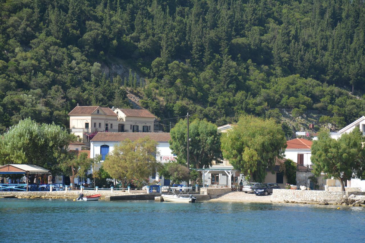 Frikes Aristotelis Apartments المظهر الخارجي الصورة